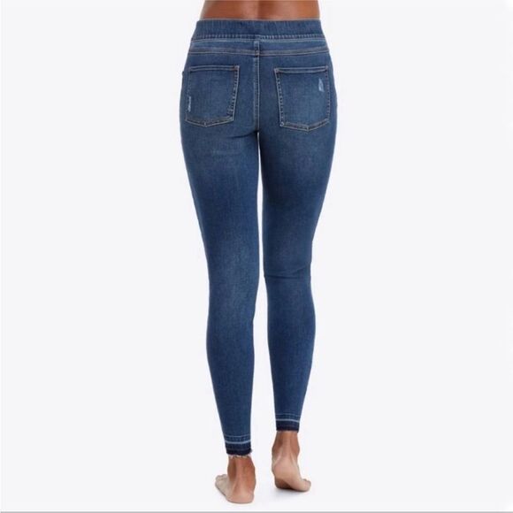 Spanx Blue Distressed Pull-On Ankle Skinny Jeans Raw Hem Size Medium Tall - Picture 3 of 13